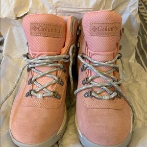 Columbia Women’s Newton Ridge™ Plus Waterproof Amped Hiking Boot Pink NWT NEW